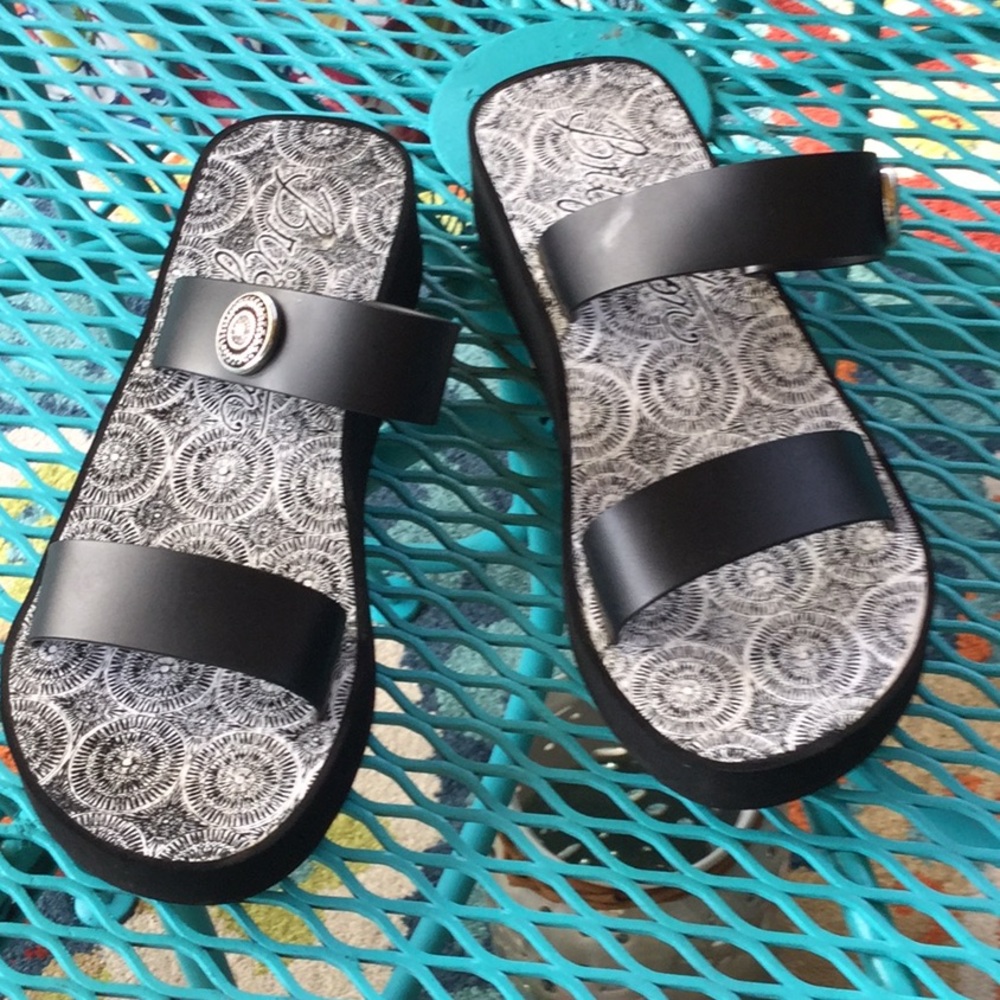 Black Leather Brighton Sandals